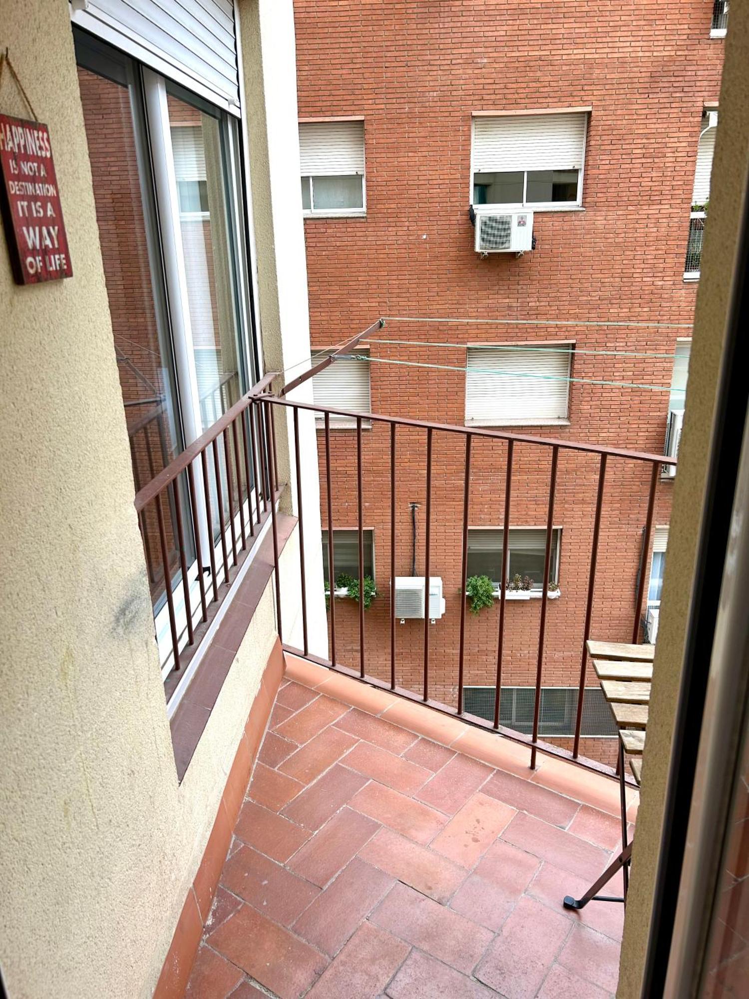 Apartment Carrer D'Olesa Barcelona Ngoại thất bức ảnh