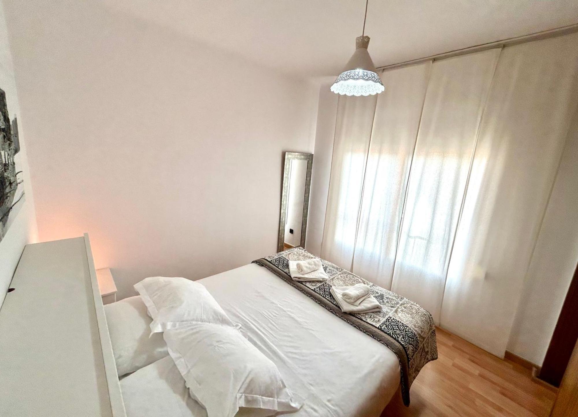 Apartment Carrer D'Olesa Barcelona Ngoại thất bức ảnh