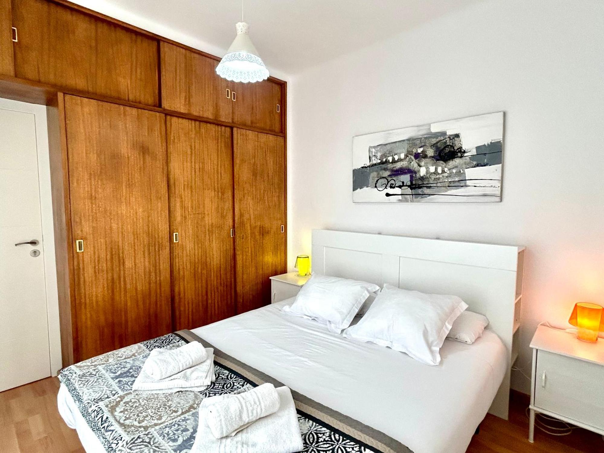 Apartment Carrer D'Olesa Barcelona Ngoại thất bức ảnh