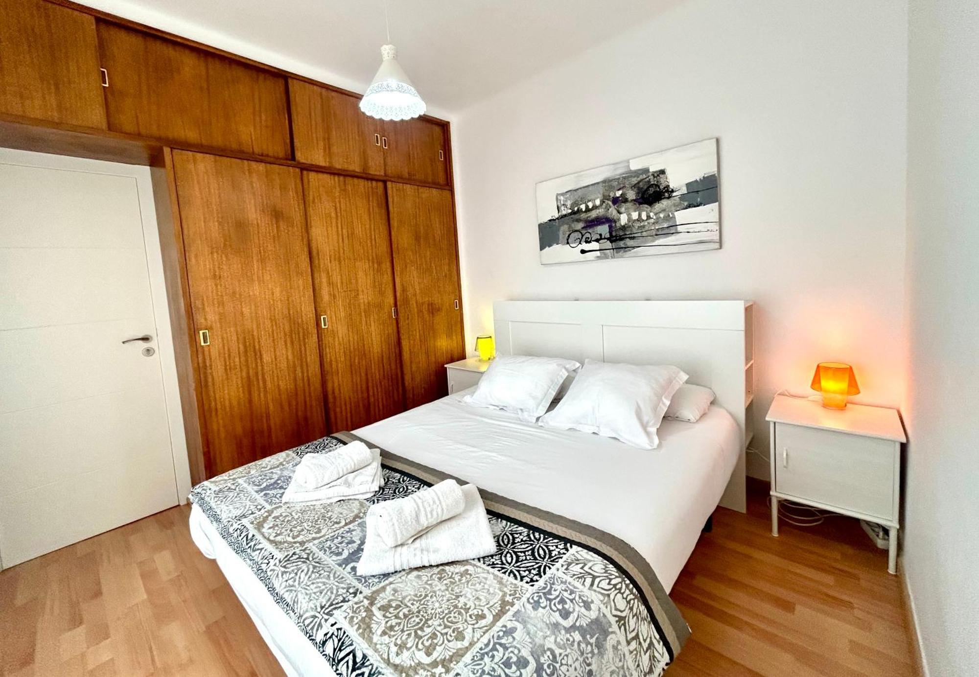 Apartment Carrer D'Olesa Barcelona Ngoại thất bức ảnh