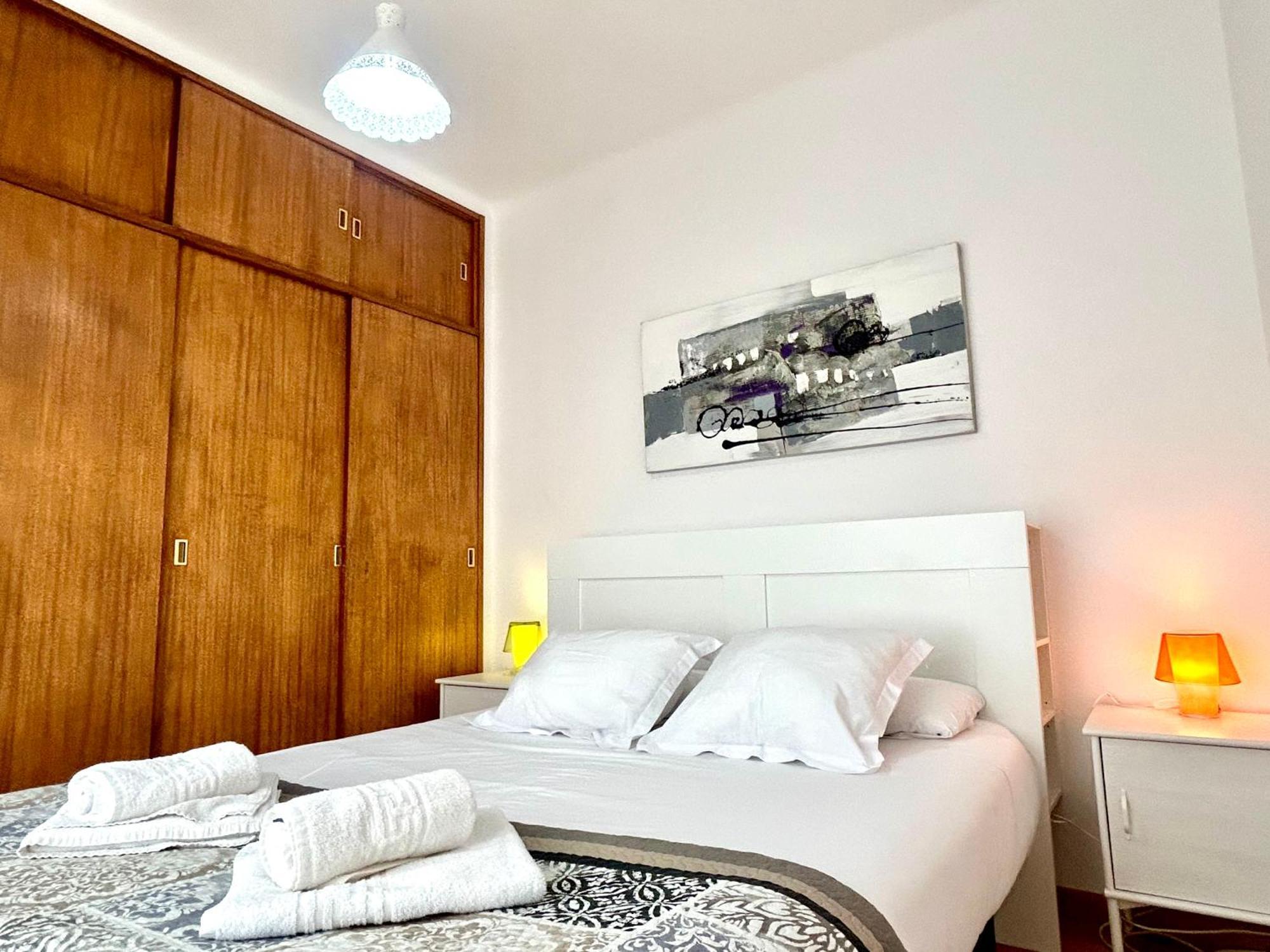Apartment Carrer D'Olesa Barcelona Ngoại thất bức ảnh