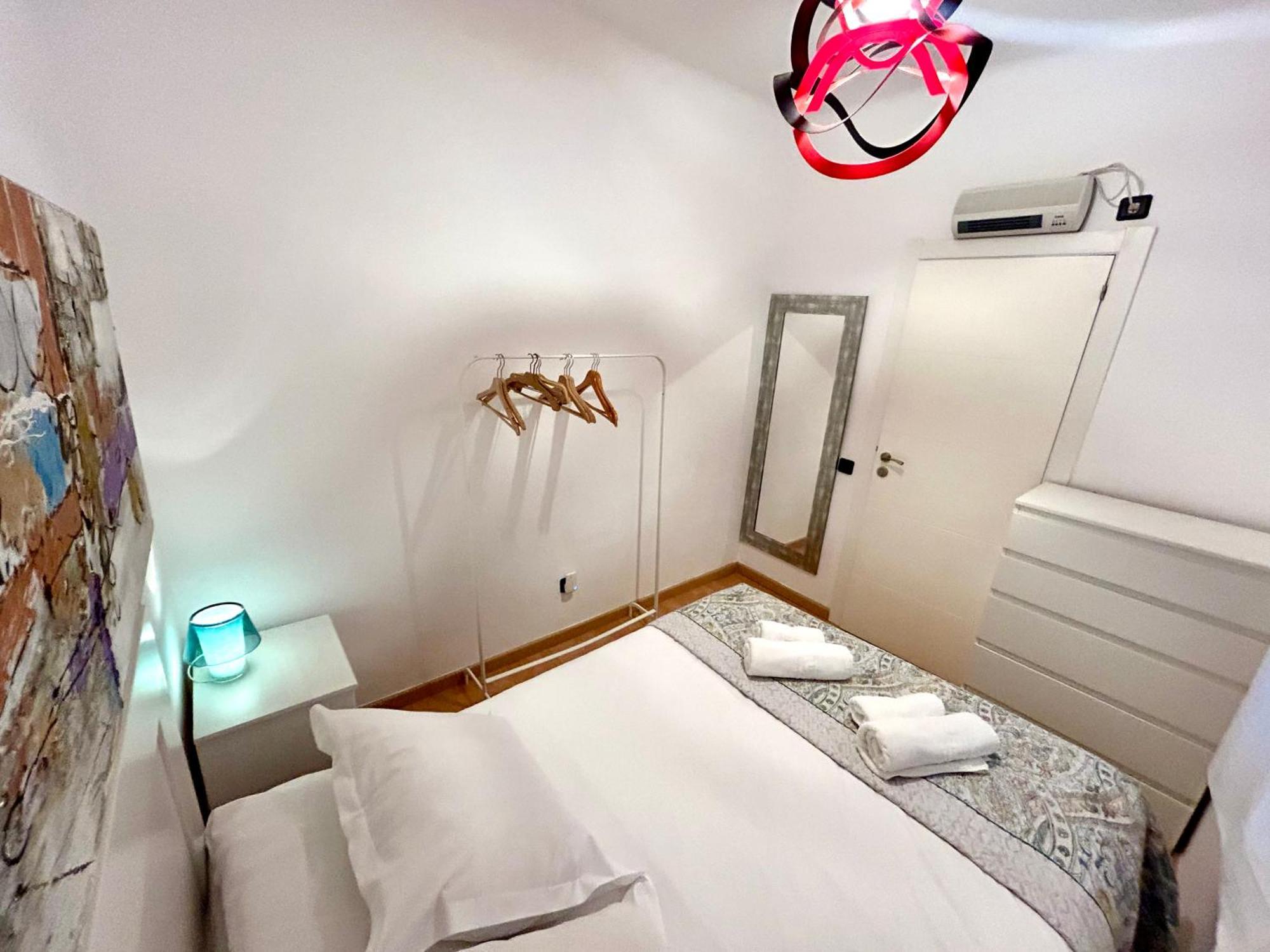 Apartment Carrer D'Olesa Barcelona Ngoại thất bức ảnh