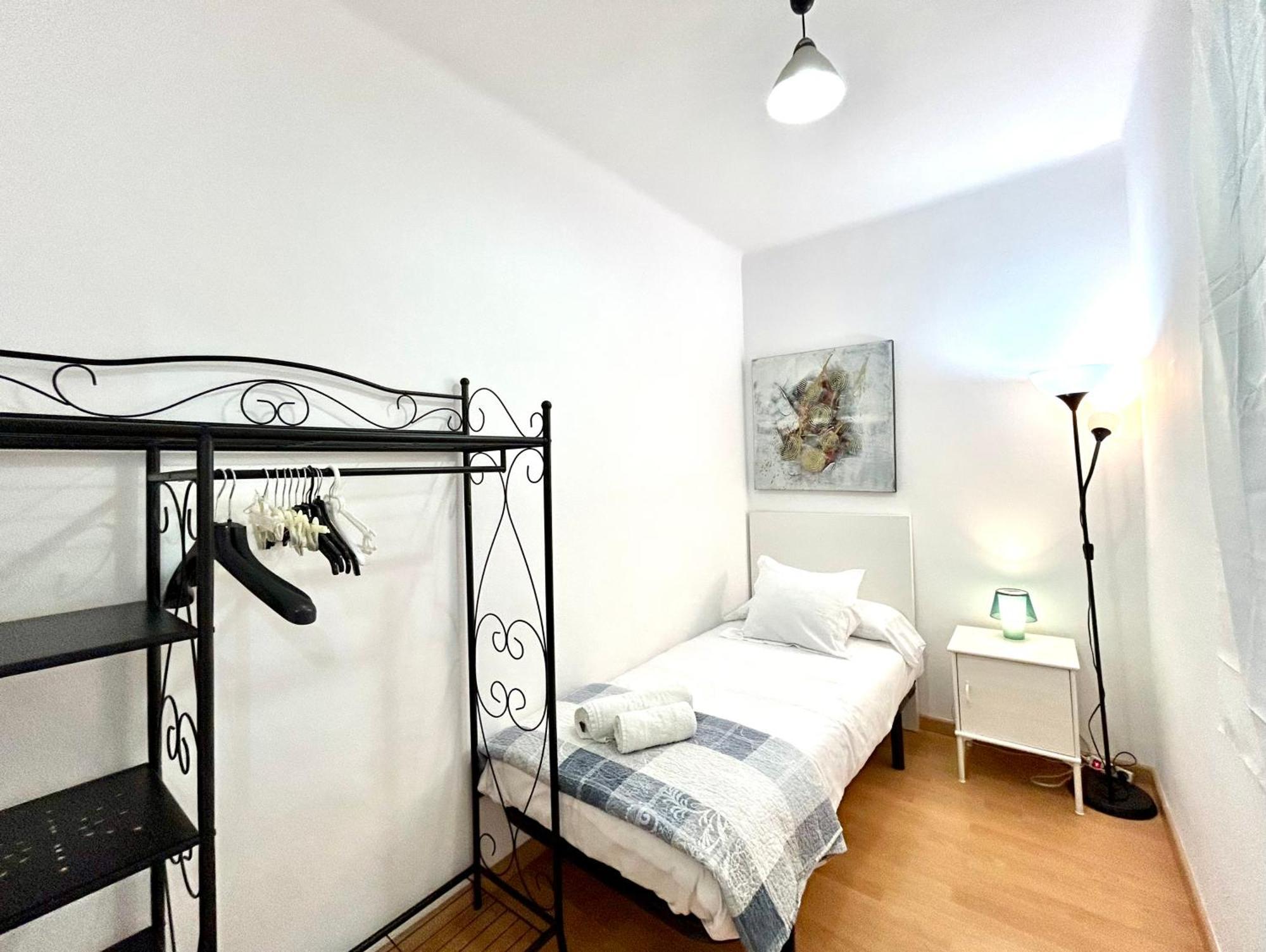 Apartment Carrer D'Olesa Barcelona Ngoại thất bức ảnh